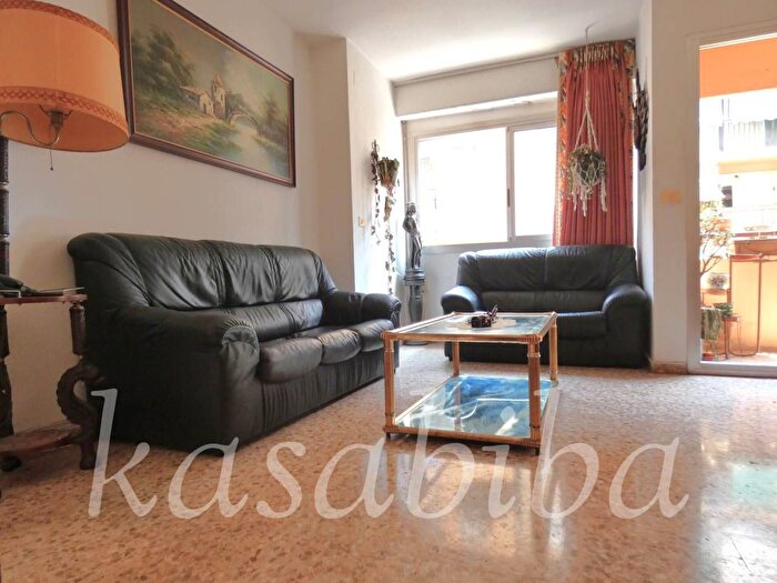 Piso en venta en La Constitución Canaleta, Mislata de 4 habitaciones