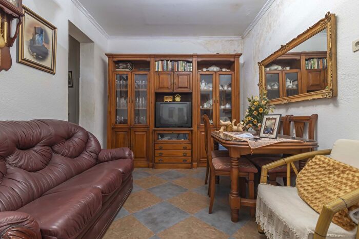 Casas en venta y pisos alquiler - 2