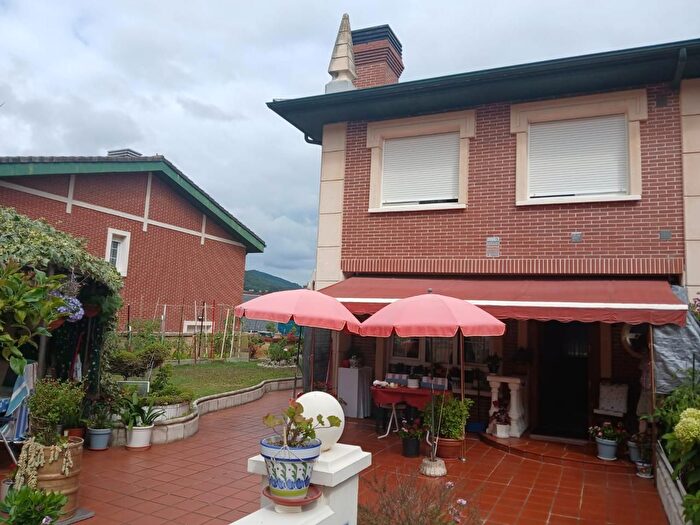 Casas en venta y pisos alquiler - 2