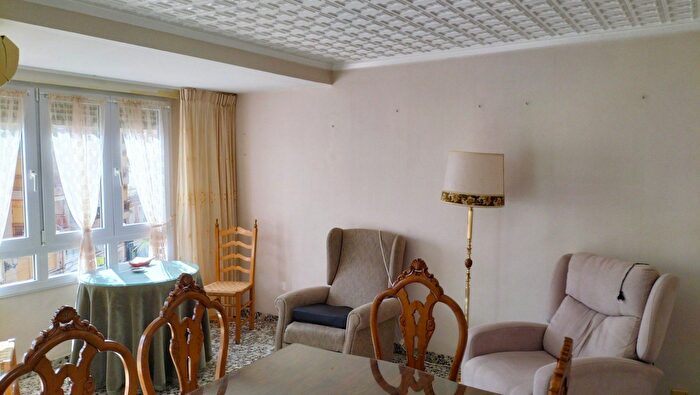 Casas en venta y pisos alquiler - 2