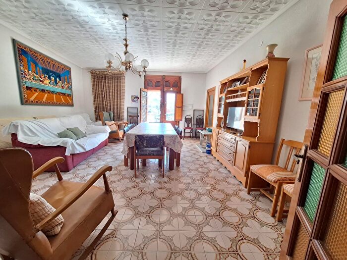 Casa en venta en Requena, Valencia de 7 habitaciones