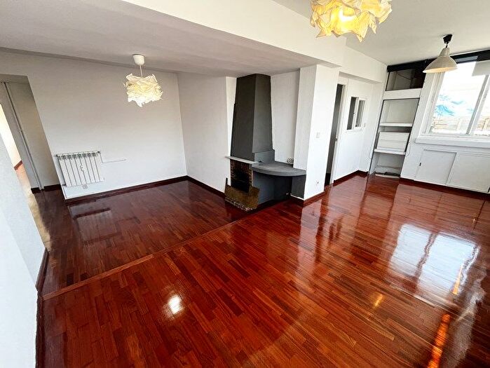Casas en venta y pisos alquiler - 2