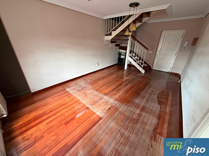 Casas en venta y pisos alquiler - 3