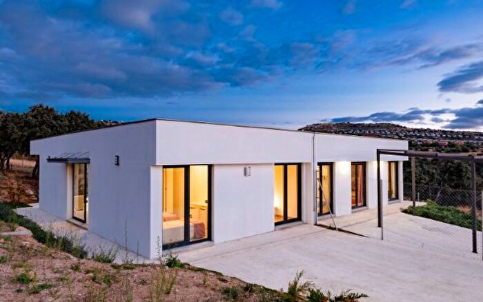 Casas en venta y pisos alquiler - 1