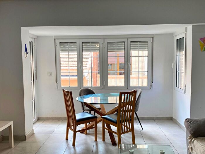Casas en venta y pisos alquiler - 3
