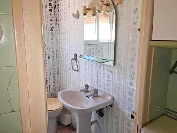 Casas en venta y pisos alquiler - 3