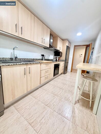 Casas en venta y pisos alquiler - 3