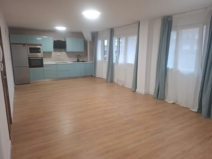 Casas en venta y pisos alquiler - 1