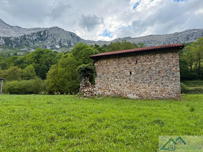 Casa en venta en Arredondo, Cantabria de 4 habitaciones