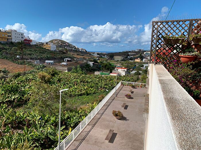Casa en venta en Cardones, Arucas de 2 habitaciones