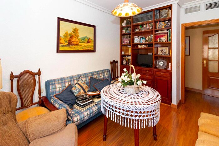 Casas en venta y pisos alquiler - 2