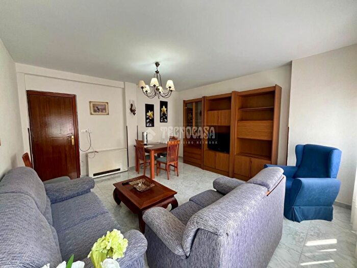 Casas en venta y pisos alquiler - 1