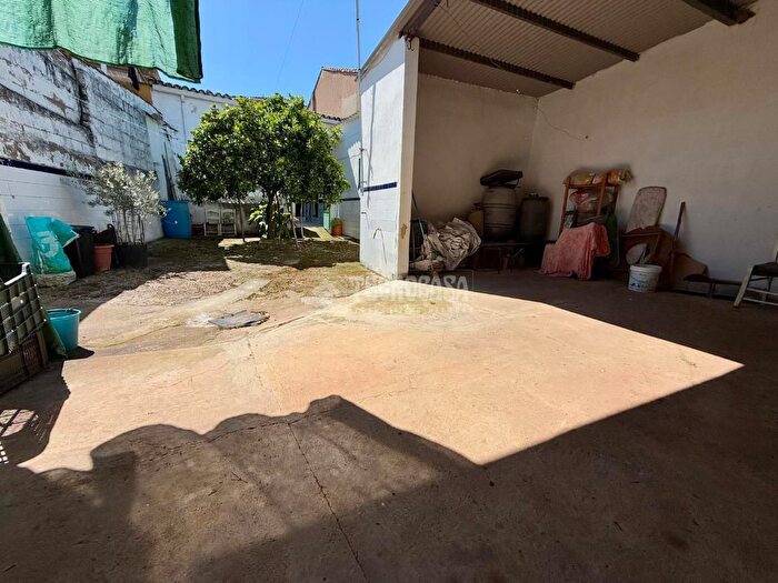 Casas en venta y pisos alquiler - 3