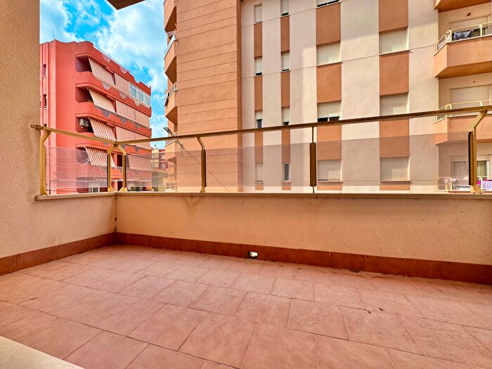 Piso en venta en Monóvar Monòver, Alicante de 3 habitaciones