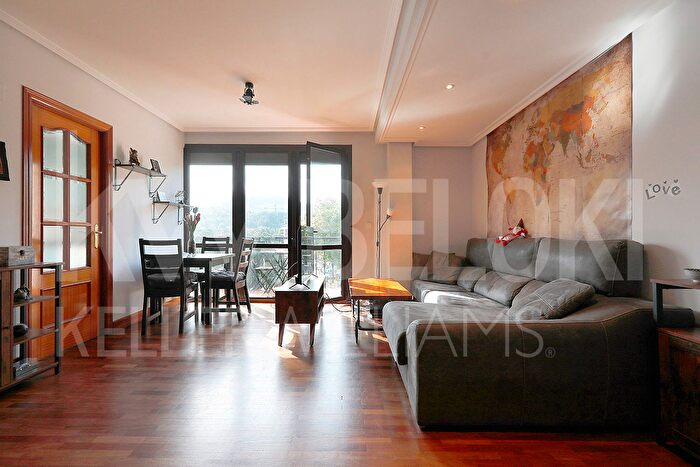 Casas en venta y pisos alquiler - 1