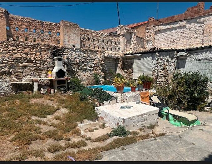 Casas en venta y pisos alquiler - 3