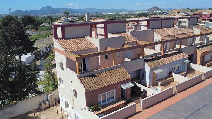 Casas en venta y pisos alquiler - 1