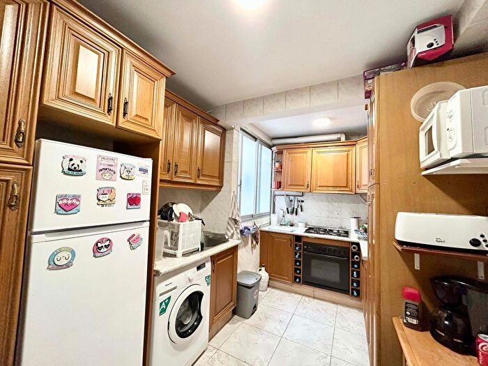 Casas en venta y pisos alquiler - 2