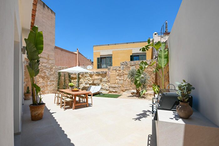 Casas en venta y pisos alquiler - 1