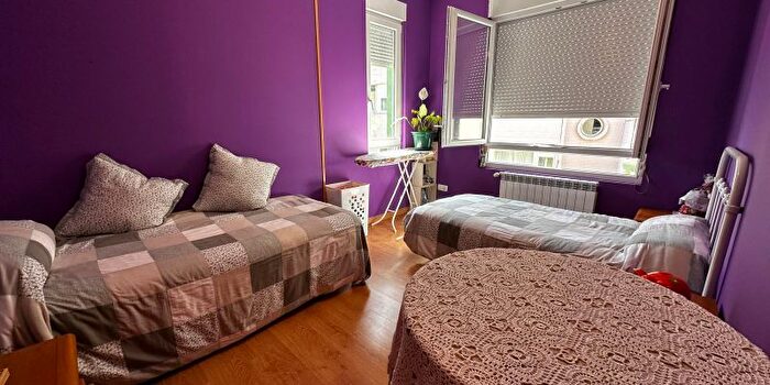 Casas en venta y pisos alquiler - 3