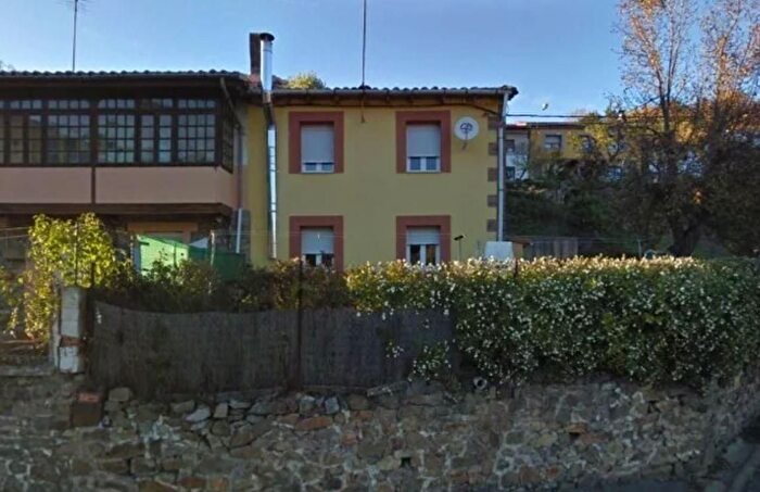 Casa en venta en Sabero, León de 3 habitaciones