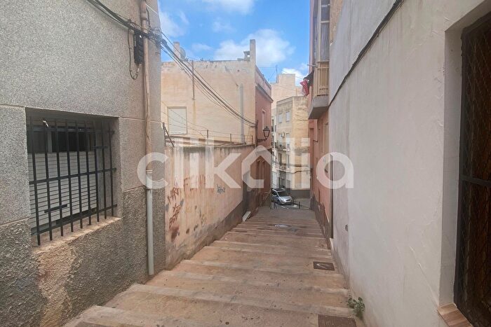 Casas en venta y pisos alquiler - 1