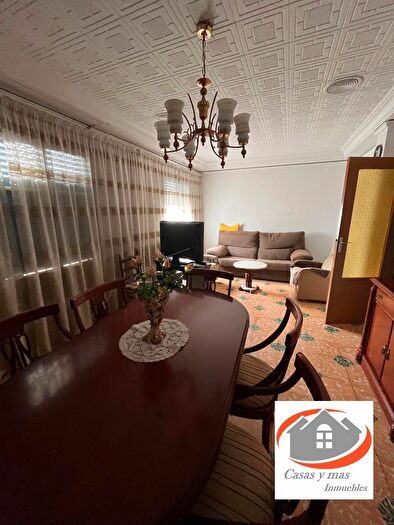 Casas en venta y pisos alquiler - 1