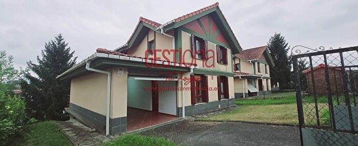 Casa en venta en Bárcena de Cicero, Cantabria de 5 habitaciones