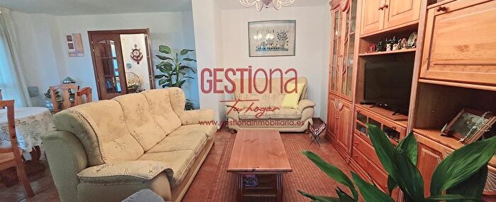 Casas en venta y pisos alquiler - 3