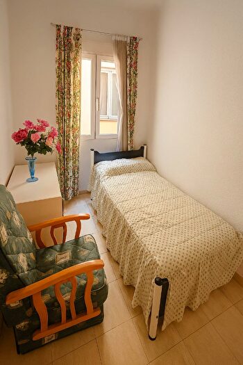 Casas en venta y pisos alquiler - 2