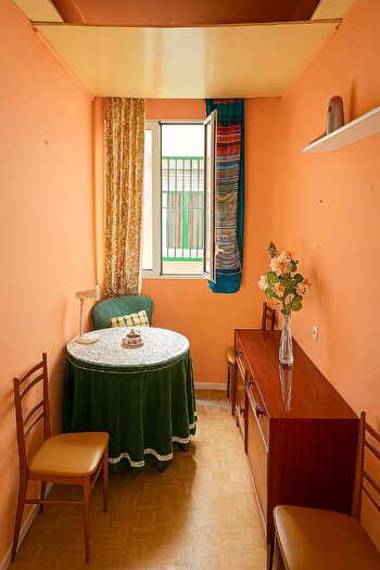 Casas en venta y pisos alquiler - 1