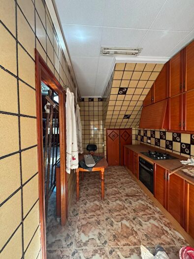 Casas en venta y pisos alquiler - 3
