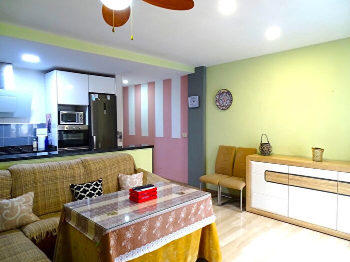 Piso en venta en Cúllar Vega, Granada de 2 habitaciones