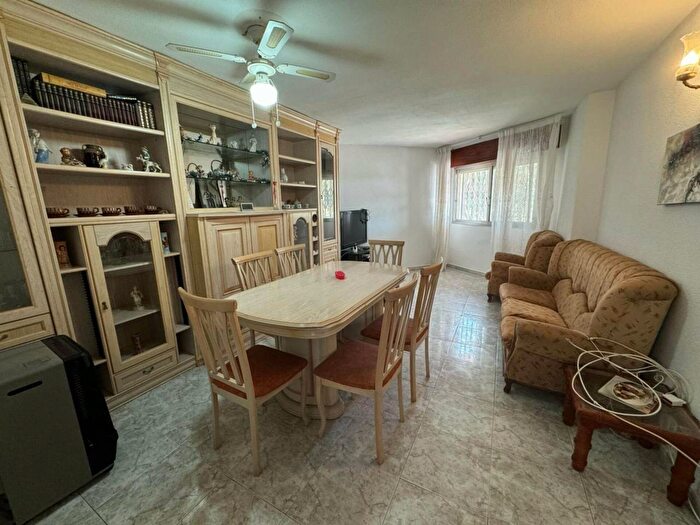 Casas en venta y pisos alquiler - 2