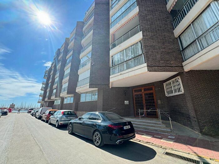 Piso en venta en Comunitat Valenciana, Alicante de 3 habitaciones