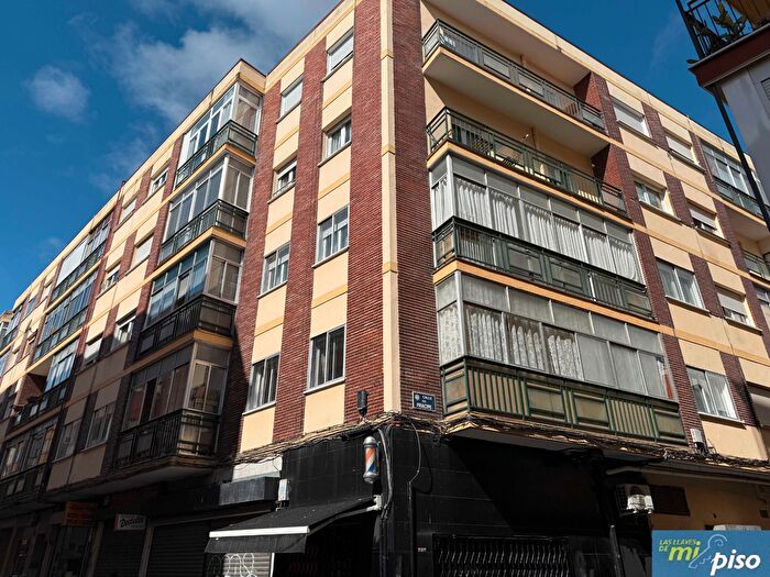 Casas en venta y pisos alquiler - 1