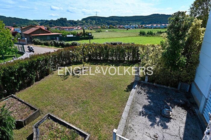 Casas en venta y pisos alquiler - 3