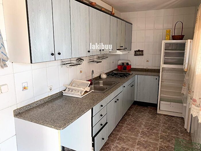 Casas en venta y pisos alquiler - 2