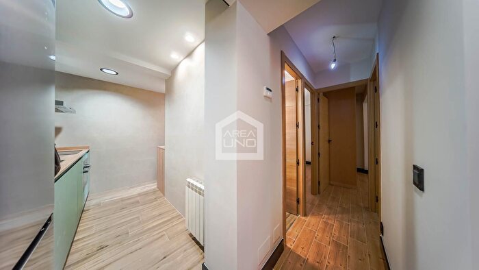 Casas en venta y pisos alquiler - 3
