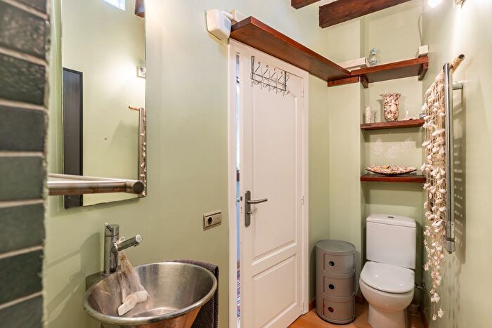 Casas en venta y pisos alquiler - 3
