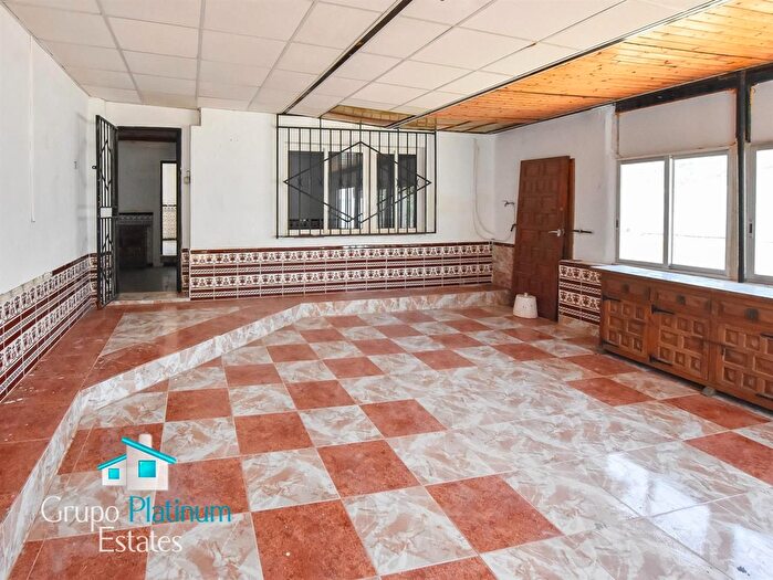 Casas en venta y pisos alquiler - 3