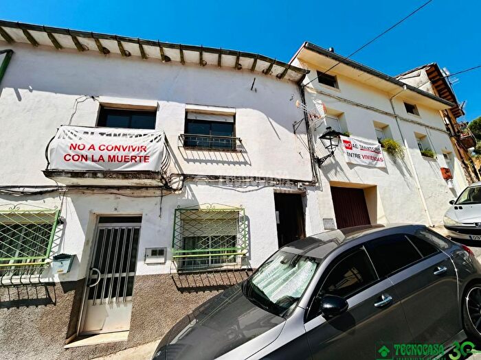 Casas en venta y pisos alquiler - 1