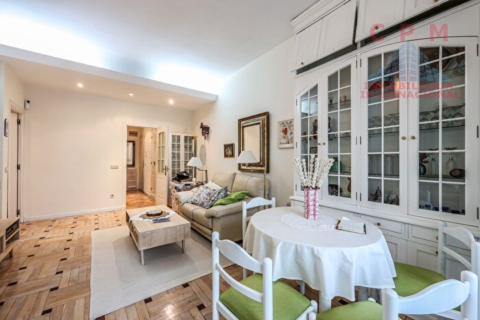 Casas en venta y pisos alquiler - 3
