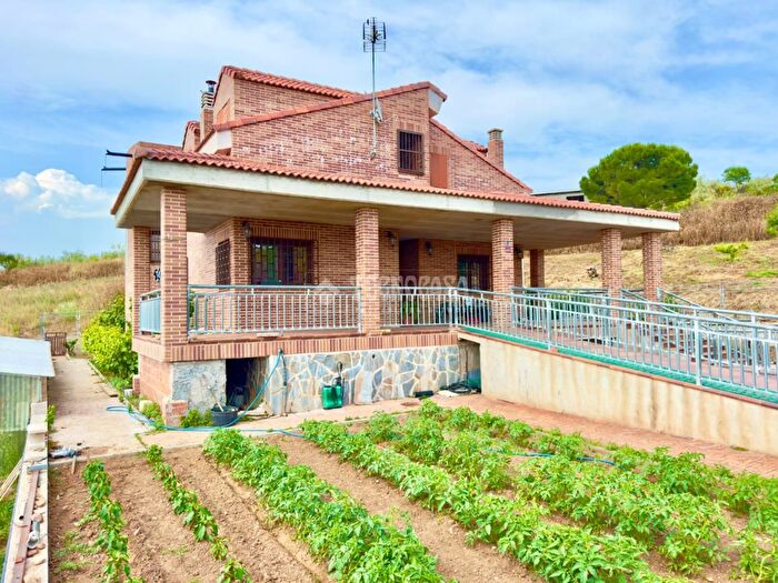 Casa en venta en Valdeavero, Madrid de 5 habitaciones