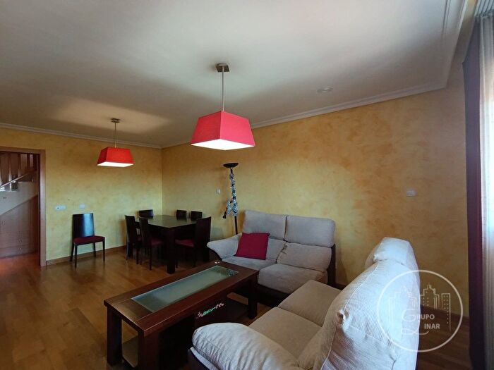 Casas en venta y pisos alquiler - 3
