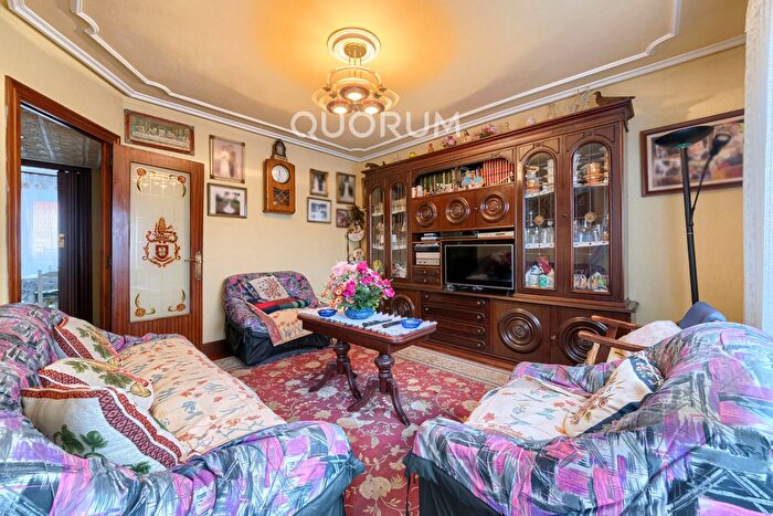Casas en venta y pisos alquiler - 2