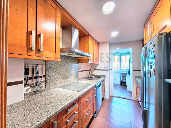 Casas en venta y pisos alquiler - 3