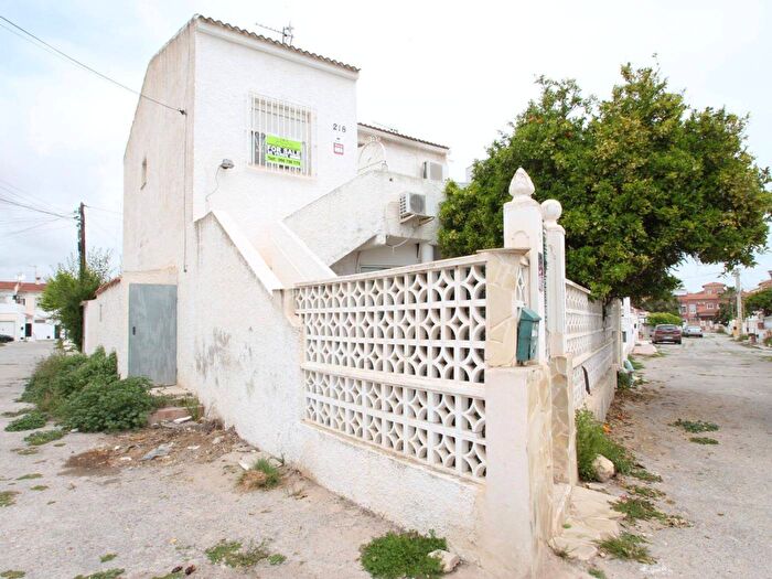 Casas en venta y pisos alquiler - 1
