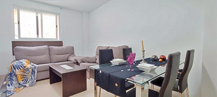 Piso en venta en Viator, Almería de 2 habitaciones