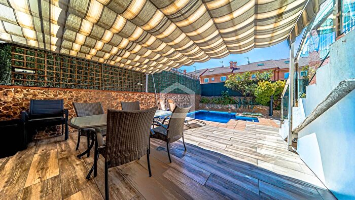 Casas en venta y pisos alquiler - 3